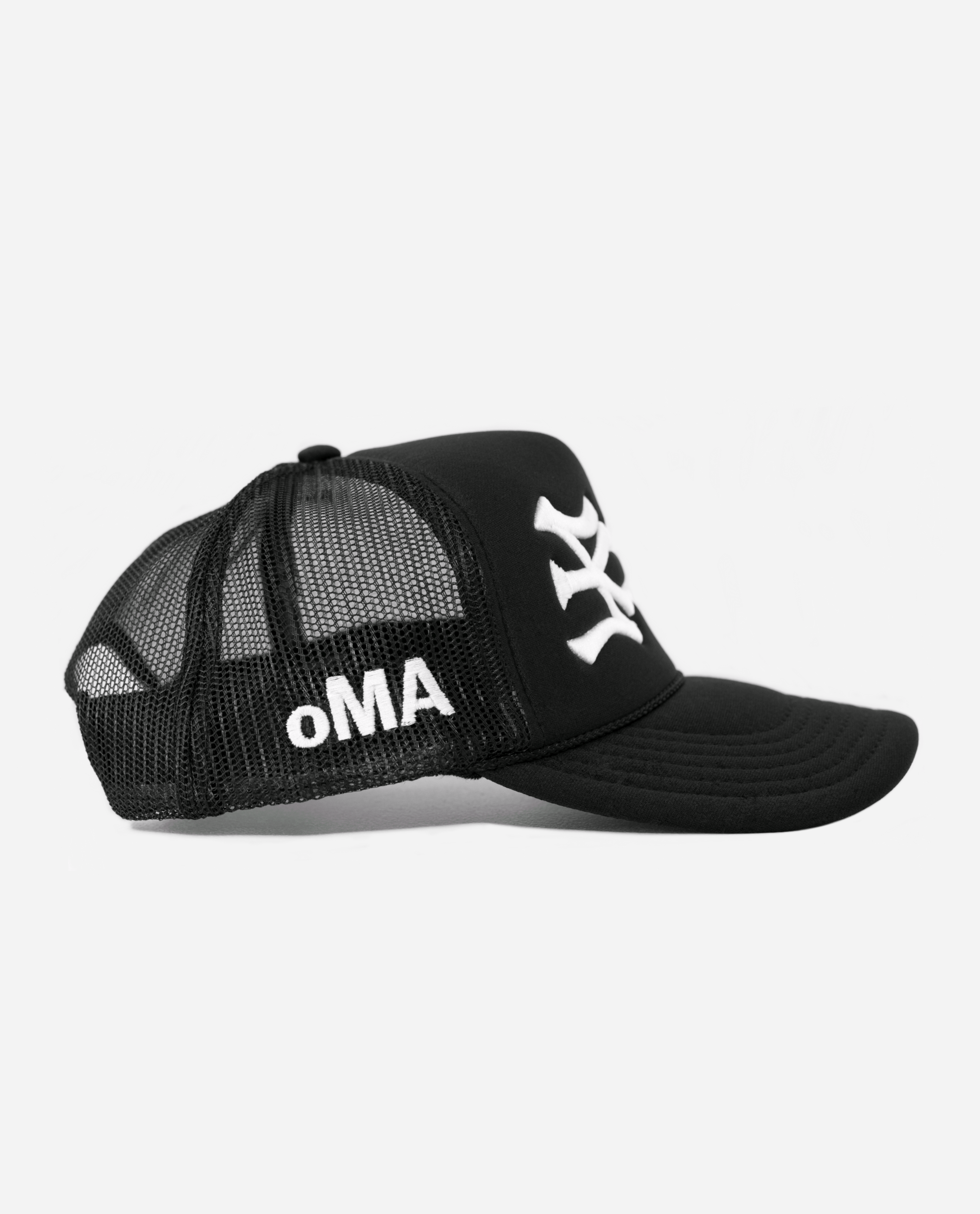 NY NY TRUCKER HAT (BLACK)