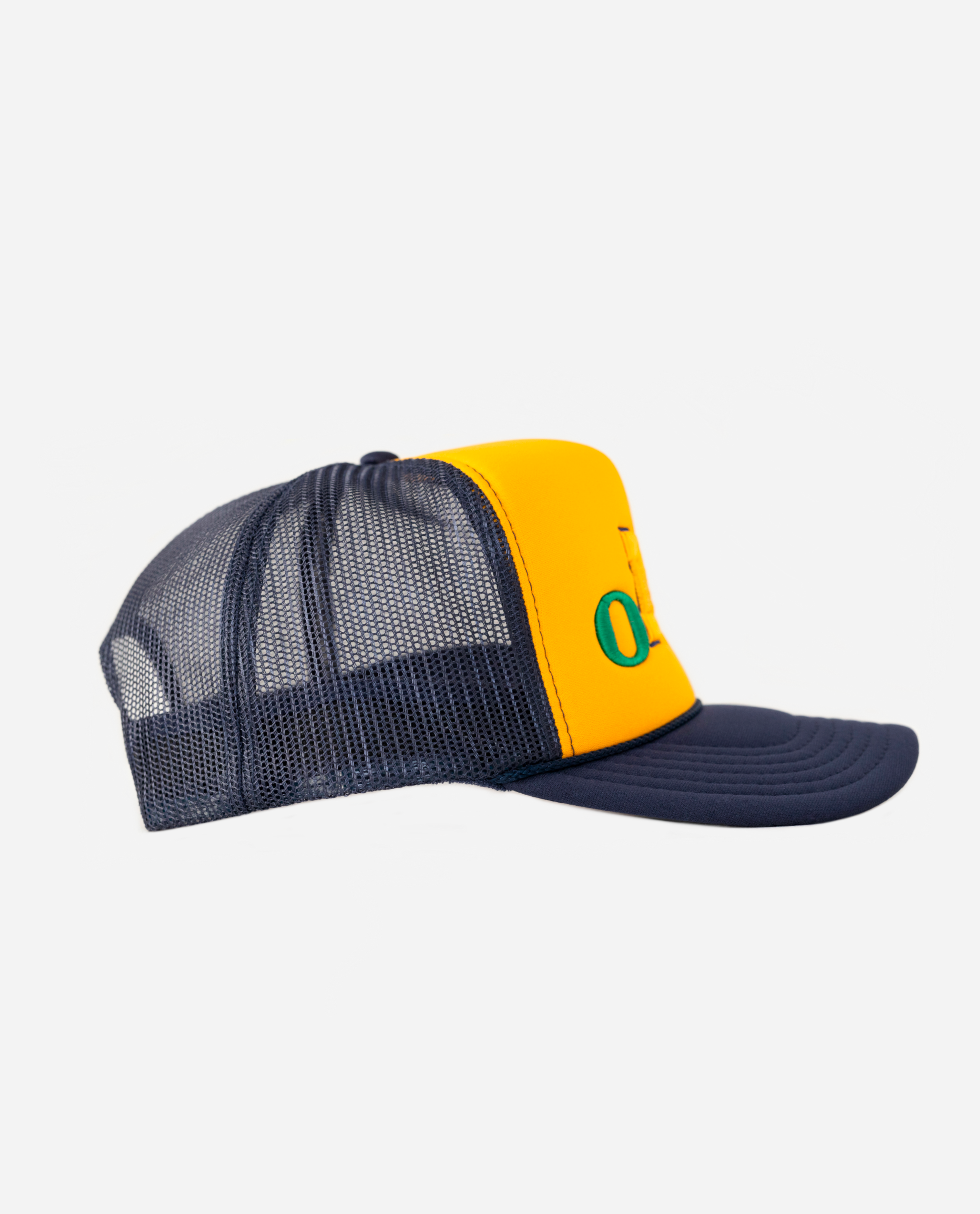 oMA COLLEGE TRUCKER HAT (YELLOW/BLUE)